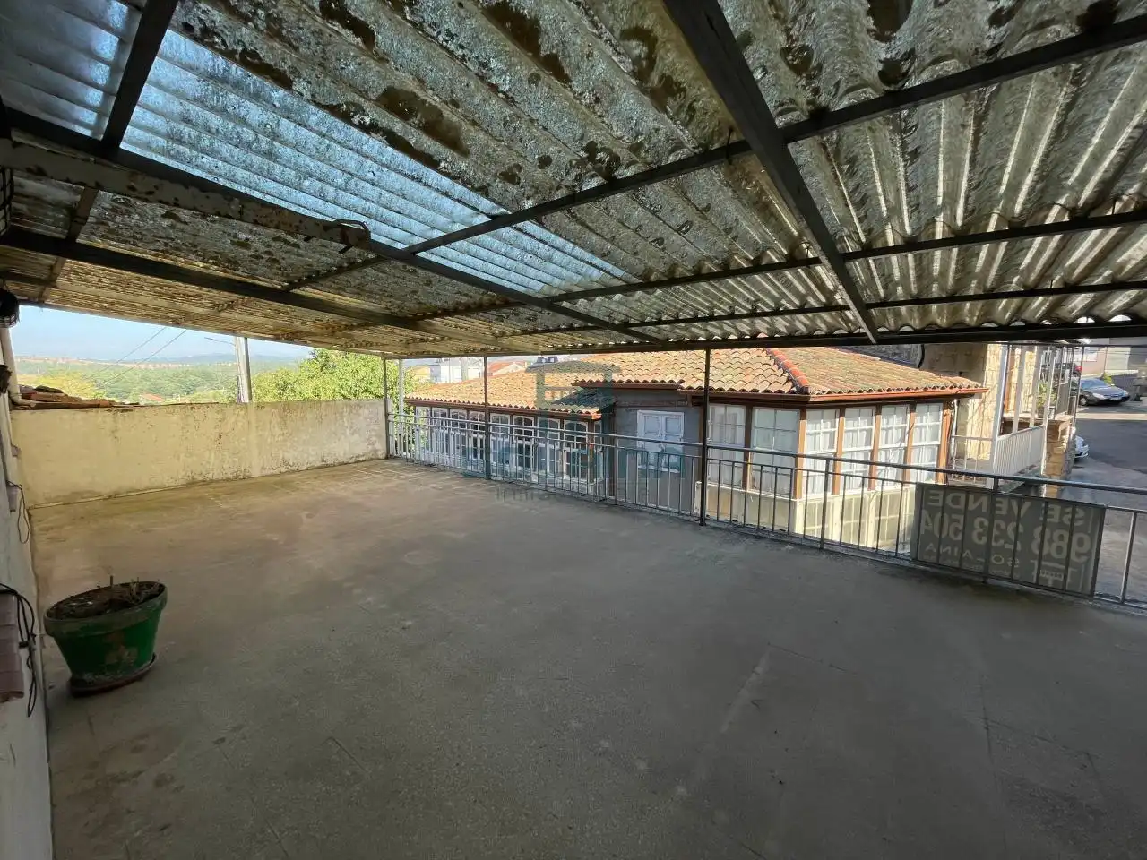 Terrassa de Casa o xalet en venda en Xunqueira de Espadanedo amb Jardí privat i Terrassa