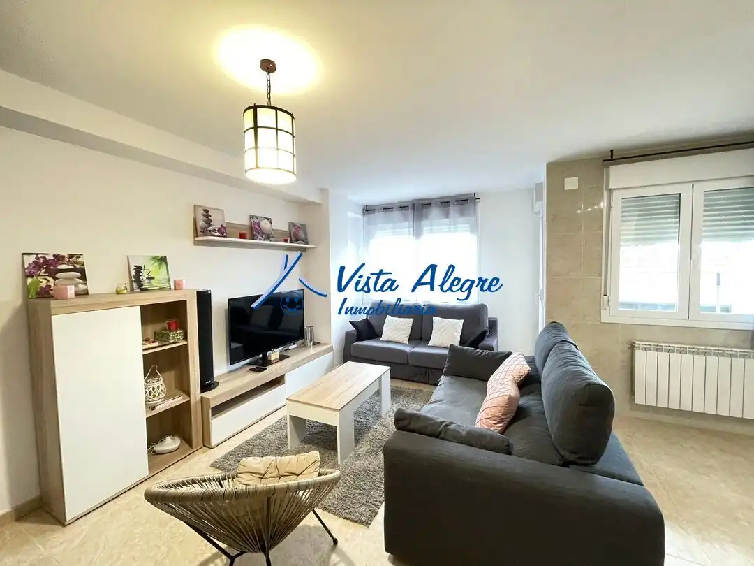 Sala de estar de Dúplex en venta en Castañares de Rioja con Calefacción, Jardín privado y Terraza