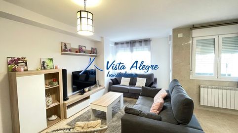 Foto 3 de Dúplex en venta en Calle Río Lavilla, Castañares de Rioja, La Rioja