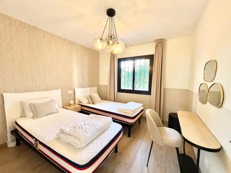 Bedroom of Flat for sale in Mijas  with Air Conditioner, Terrace and Swimming Pool