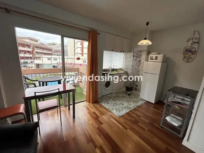 Dormitori de Estudi de lloguer en Puerto de la Cruz amb Parquet, Terrassa i Moblat