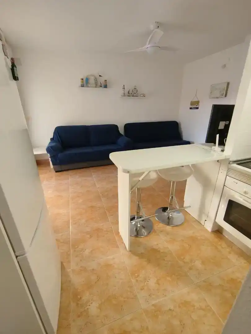 Wohnzimmer von Erdgeschoss zur Miete in La Manga del Mar Menor mit Klimaanlage, Möbliert und Ofen