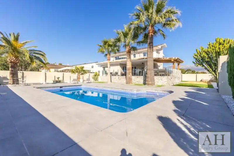 Casa en venta en Pueblo - Urbanizaciones, imagen 5