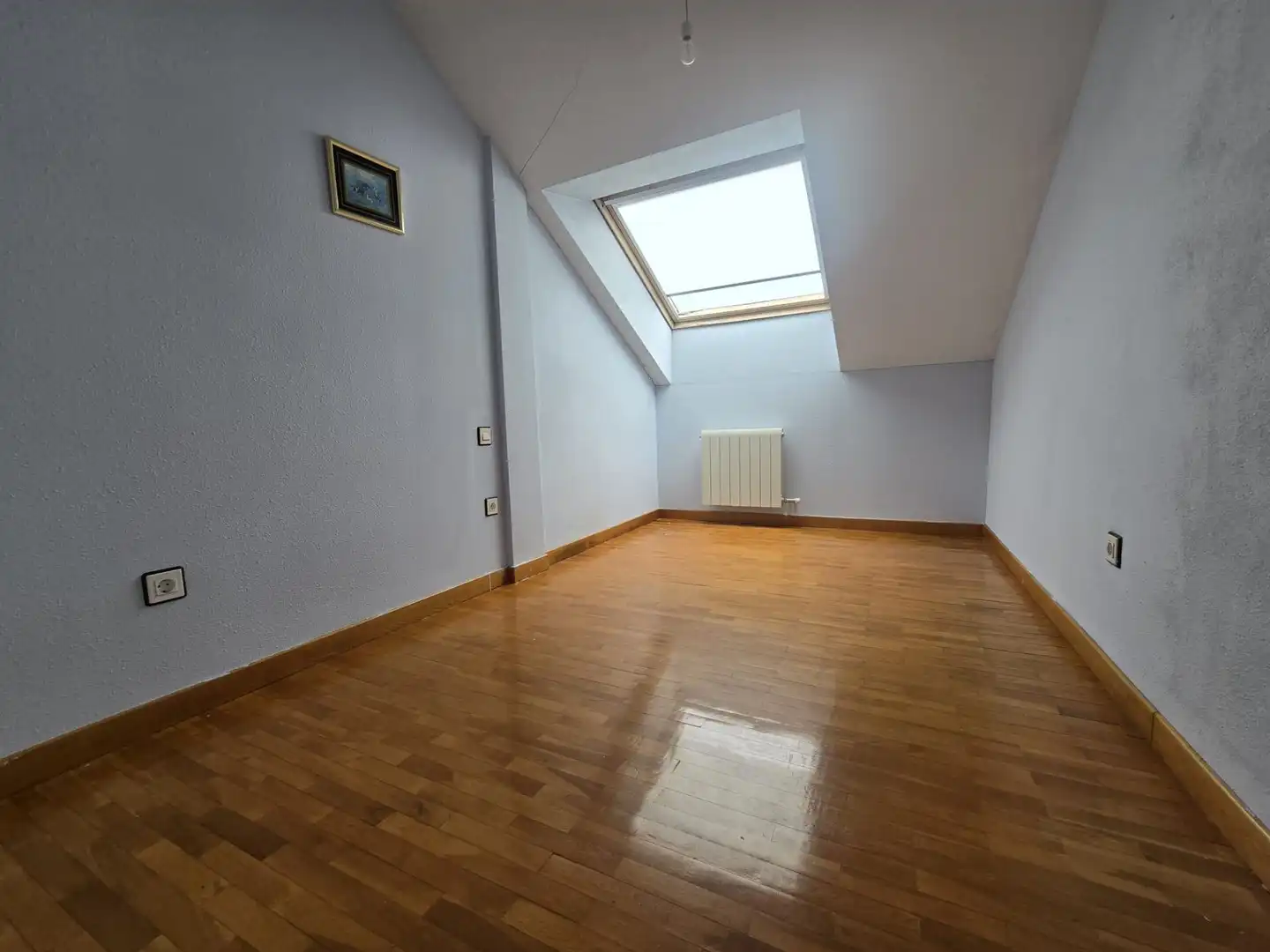 Habitación de Dúplex en venta en Villamediana de Iregua con Calefacción y Amueblado
