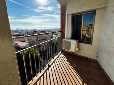 Piso con ascensor en venta en BARCELONA 231
