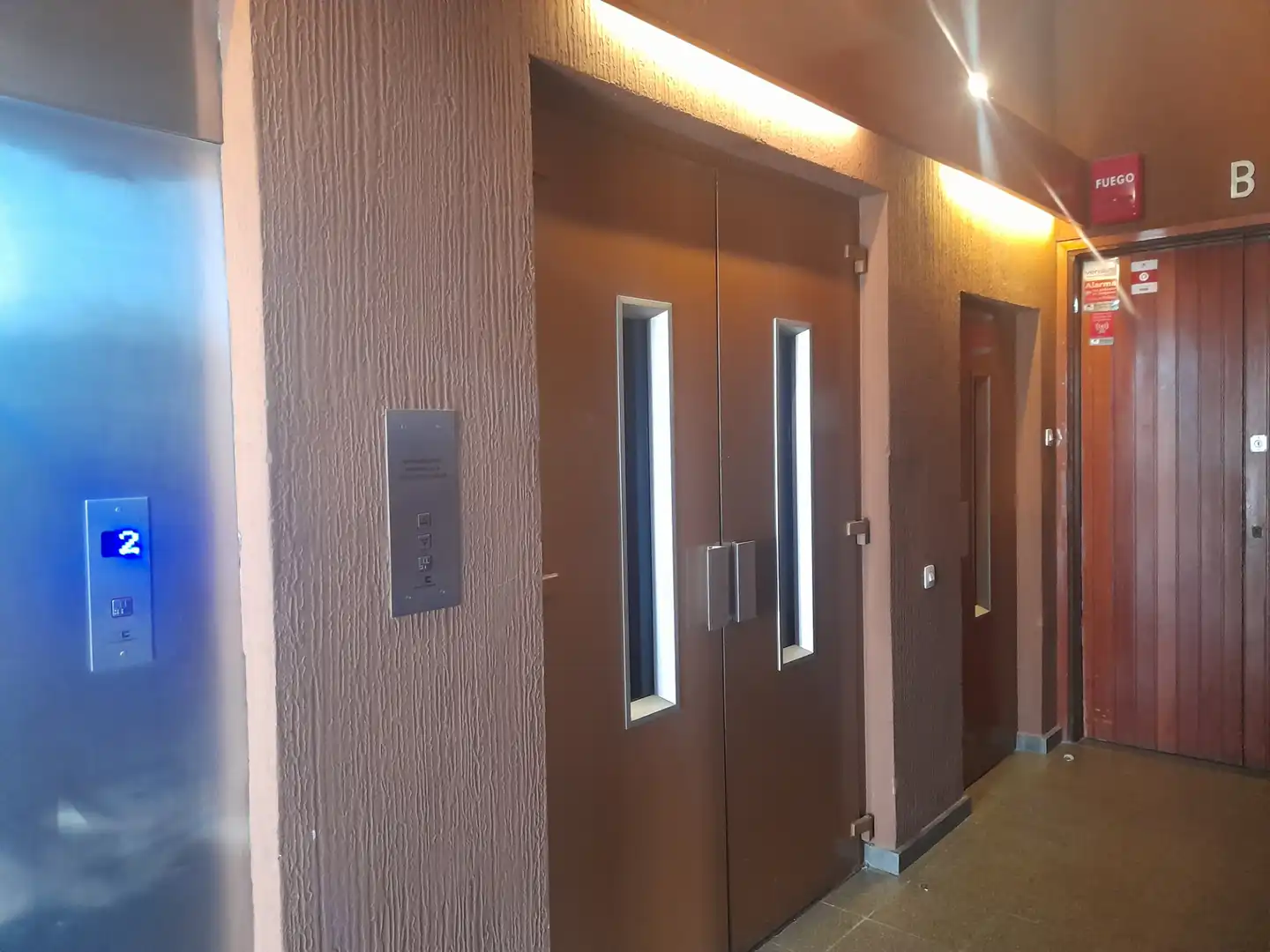 Local de alquiler en L'Hospitalet de Llobregat con Aire acondicionado y Calefacción