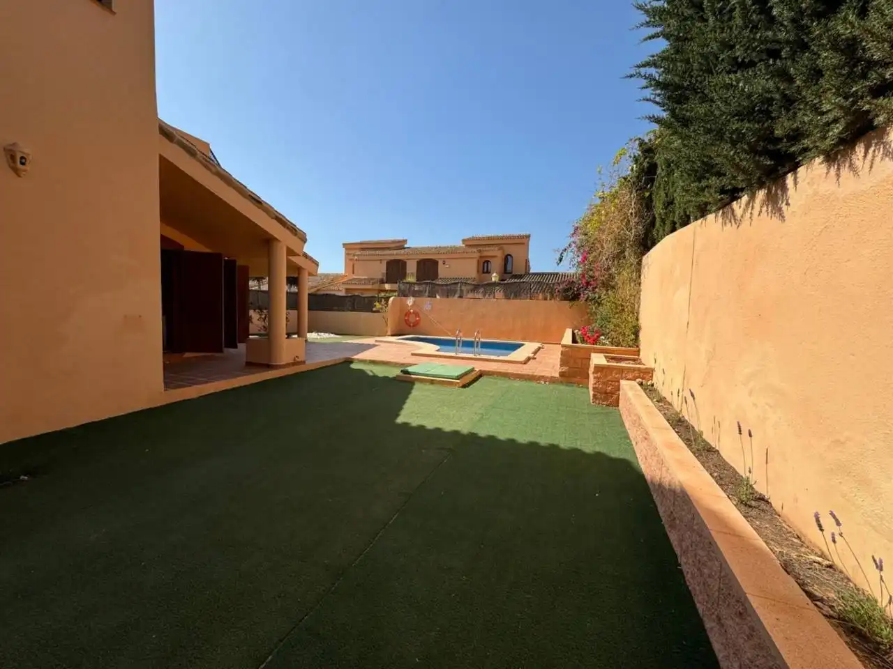 Garten von Einfamilien-Reihenhaus zum Verkauf in Cartagena mit Klimaanlage, Privatgarten und Terrasse