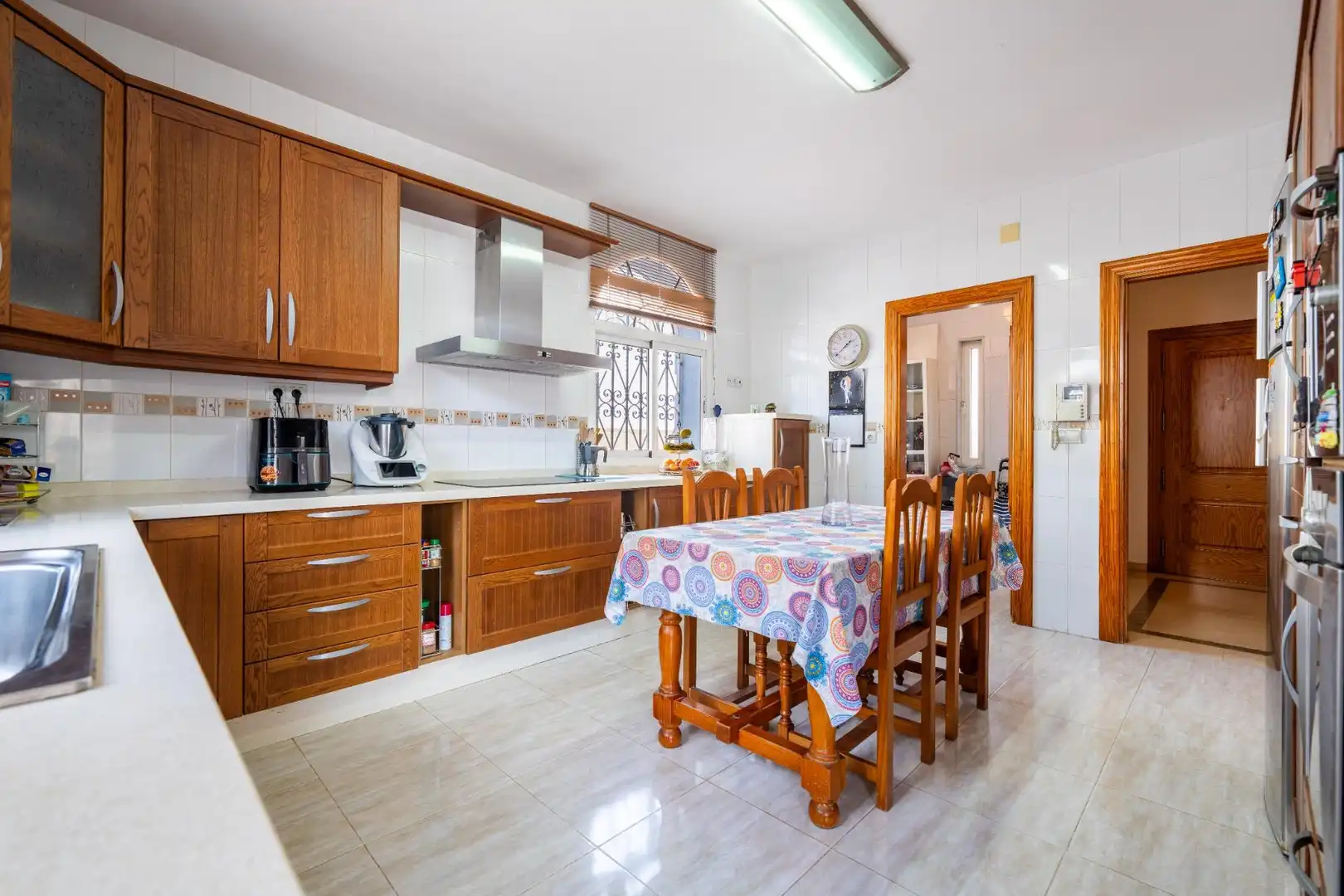 Cocina de Casa o chalet en venta en Roquetas de Mar con Aire acondicionado, Calefacción y Jardín privado