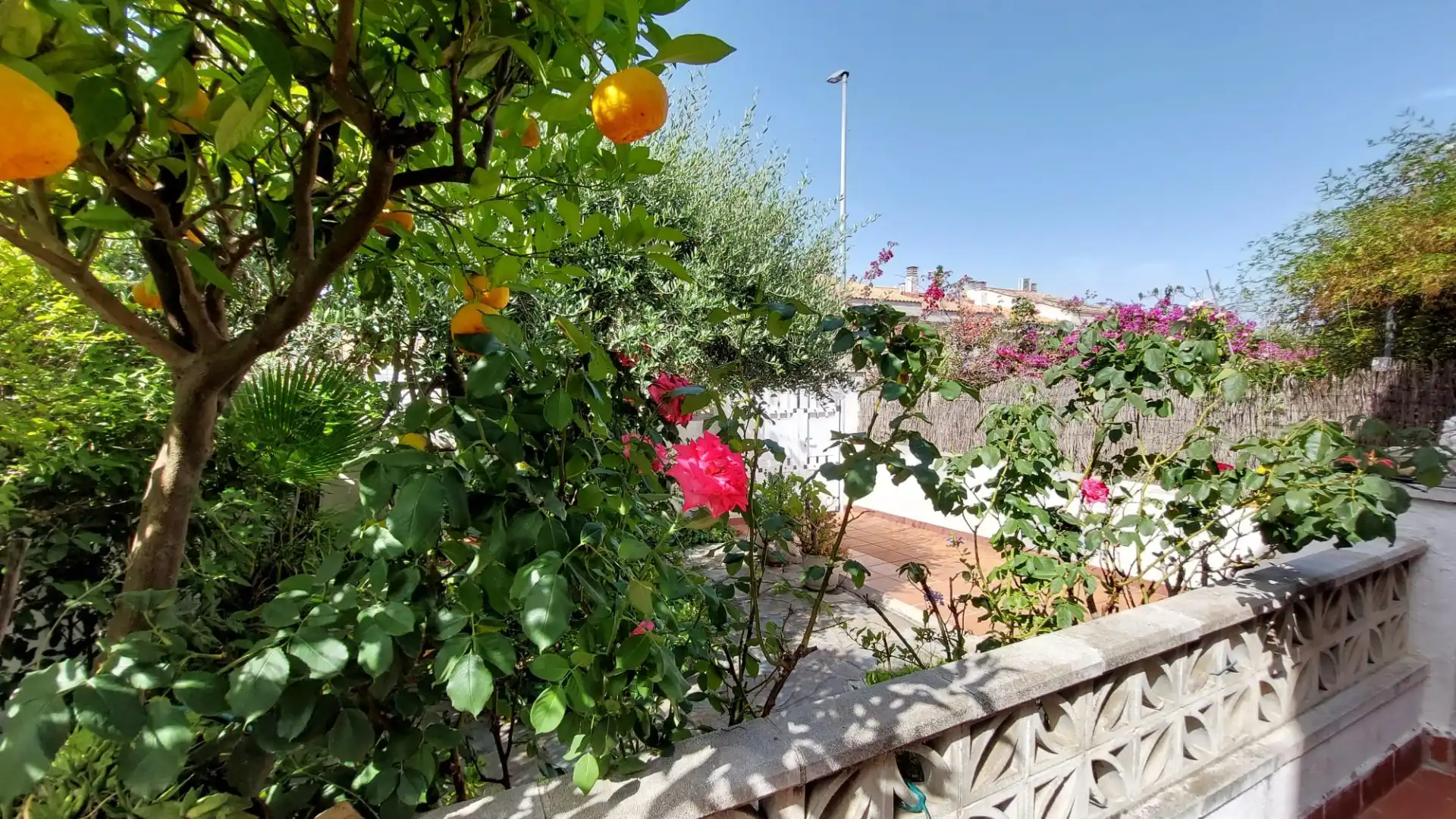 Jardí de Casa adosada en venda en Viladecavalls amb Aire condicionat, Calefacció i Jardí privat