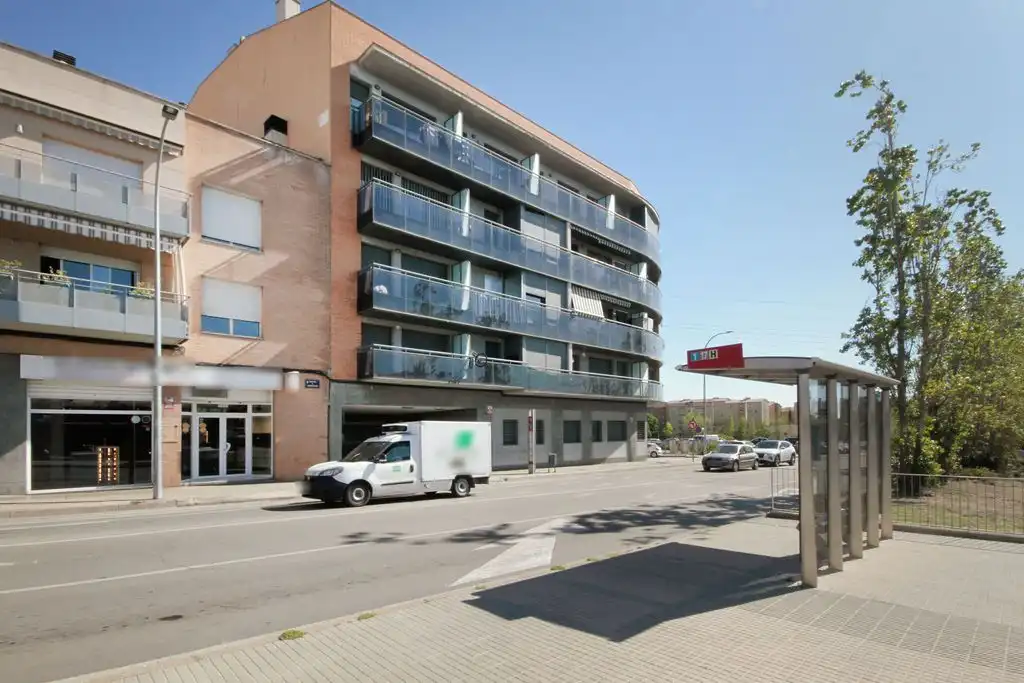 Vista exterior de Pis en venda en Terrassa amb Traster