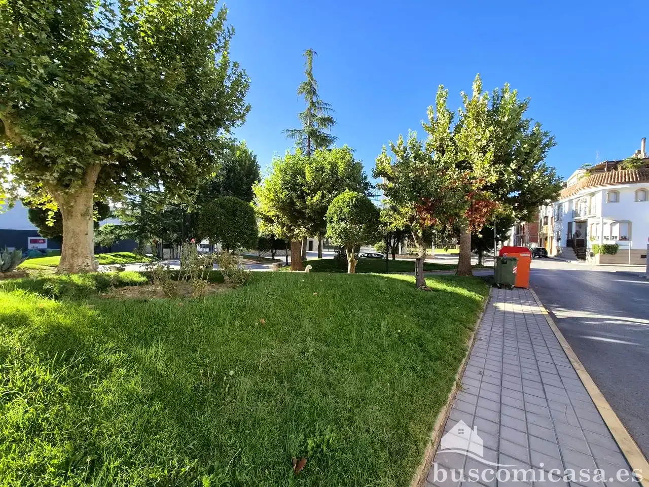Piso con terraza en venta en Avenida Pablo Picasso, imagen 2