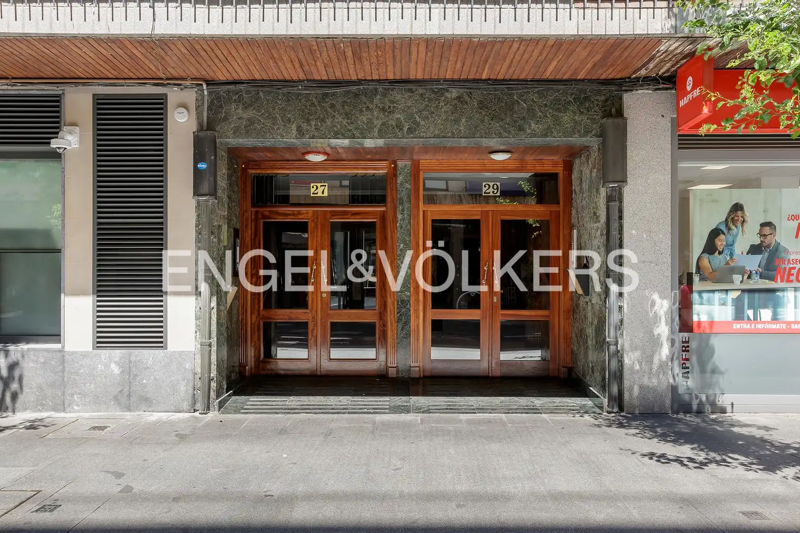 Vista exterior de Pis en venda en Getxo  amb Calefacció, Parquet i Terrassa