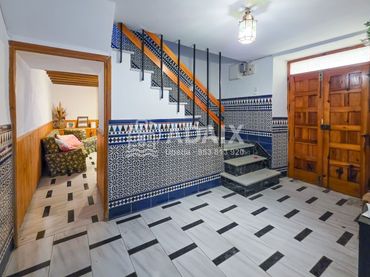 House with balcony for sale in Plaza Primero de Mayo s/n