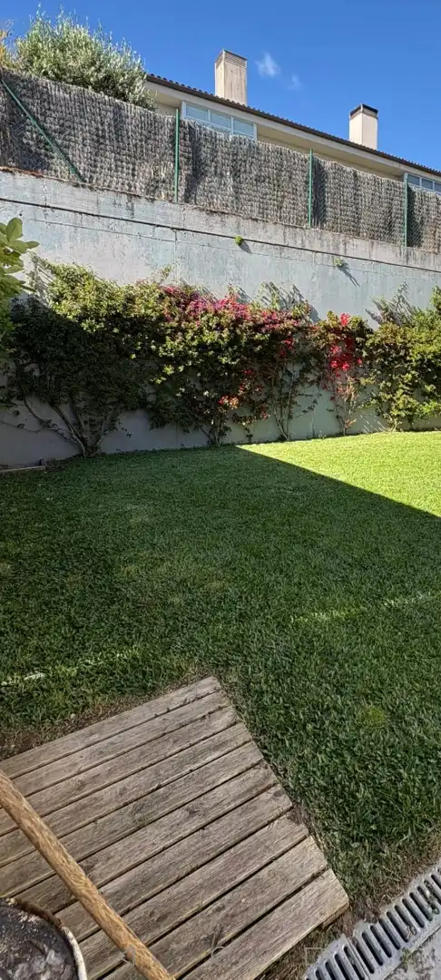 Garden of Houses for rent in Santiago de Compostela   with Heating, Private garden and Parquet flooring