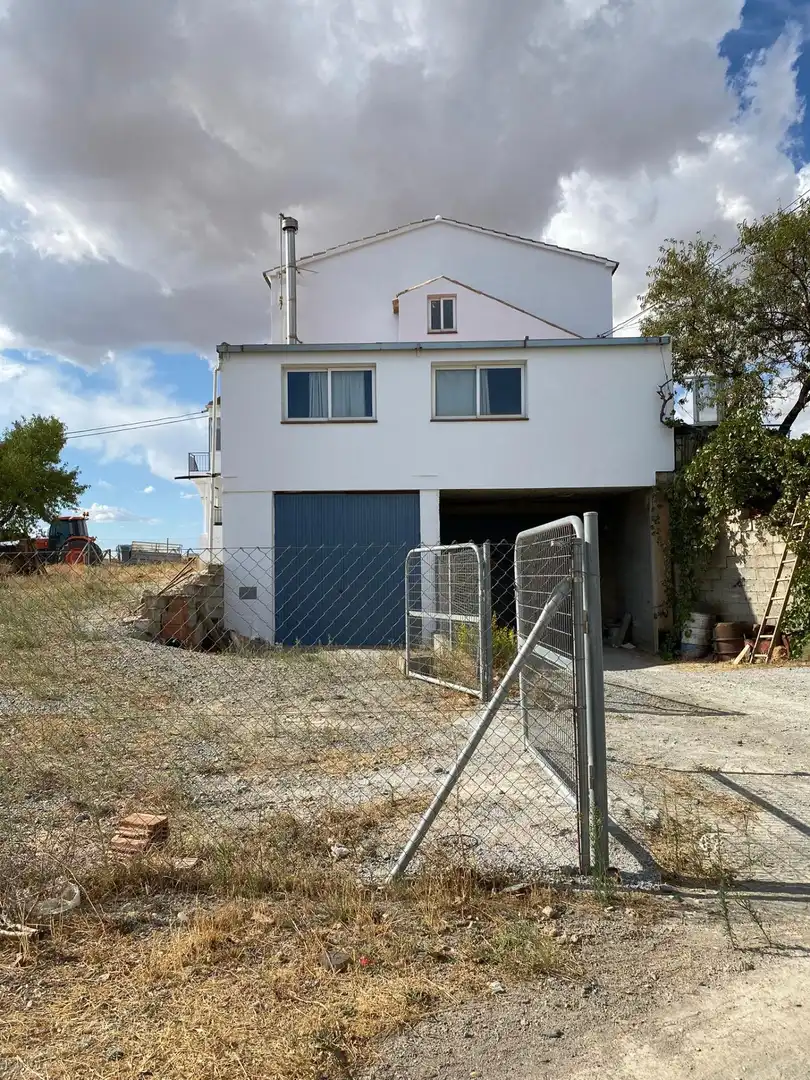 Vista exterior de Finca rústica en venda en Alcóntar amb Jardí privat, Traster i Balcó