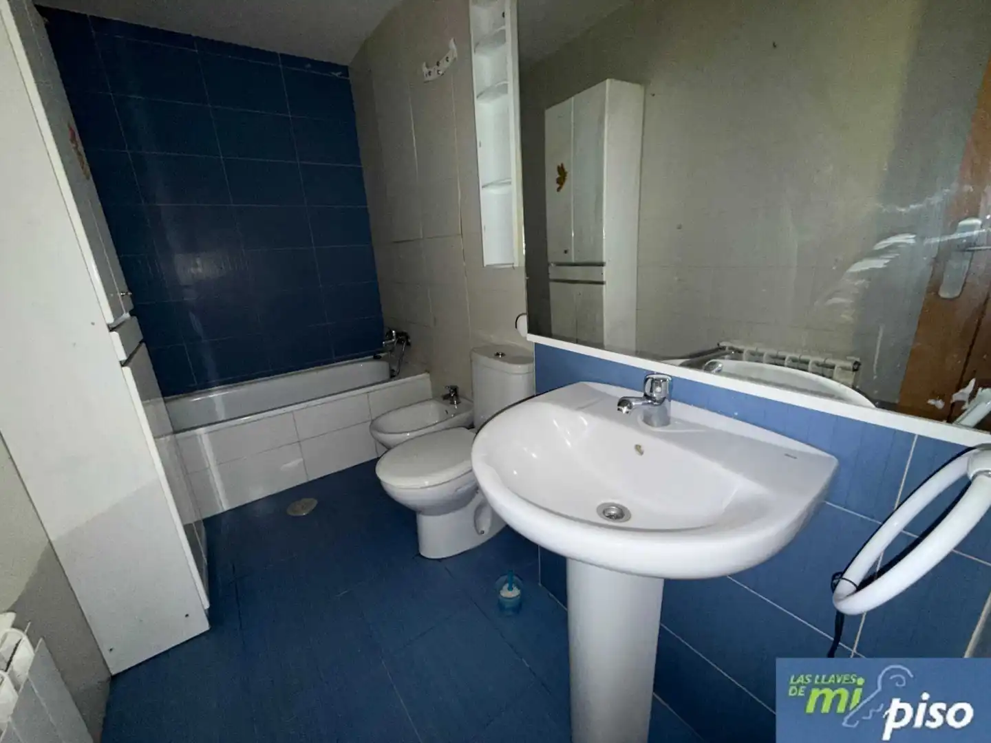 Bathroom of Flat for sale in Cabezón de Pisuerga, Valladolid