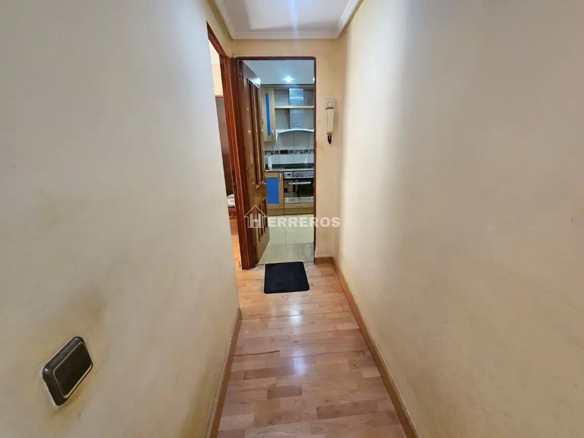 Flat for sale in  Logroño  with Heating, Parquet flooring and Furnished