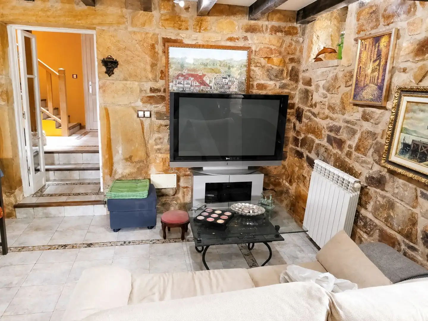 Sala de estar de Casa o chalet en venta en Arenas de Iguña con Calefacción, Terraza y Piscina