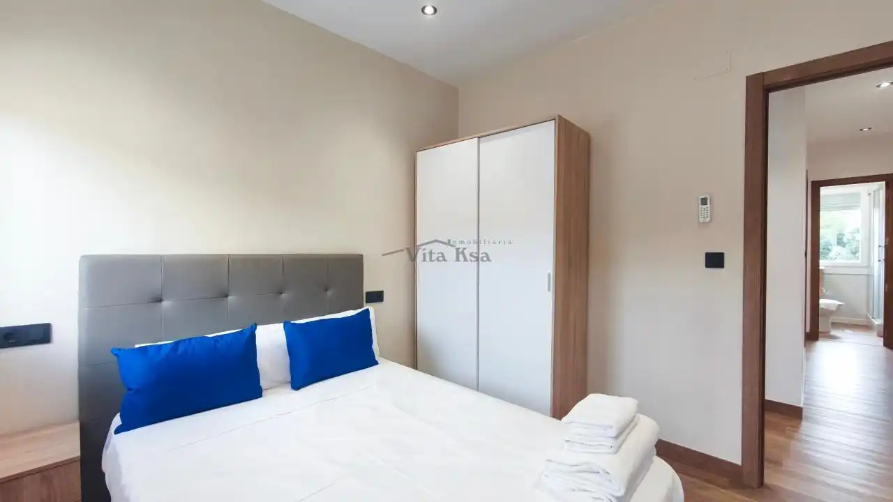 Habitación de Piso de alquiler en Ourense Capital  con Calefacción, Amueblado y Balcón