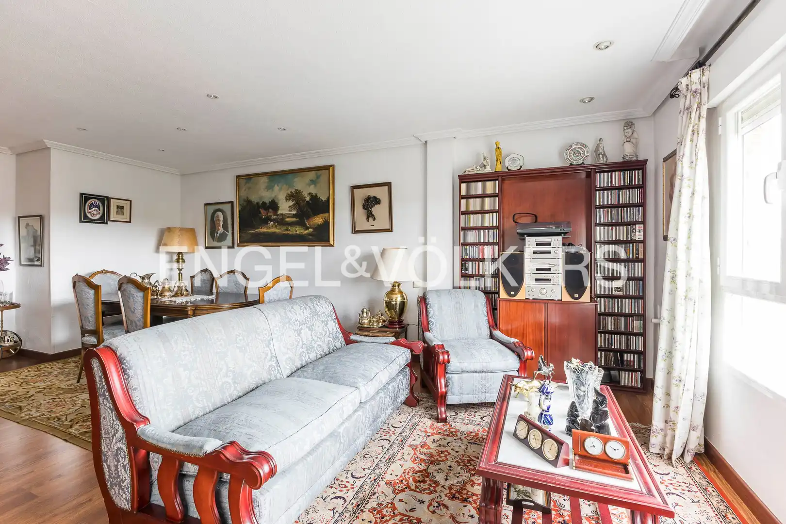 Wohnzimmer von Wohnung zum Verkauf in Madrid mit Klimaanlage, Heizung und Privatgarten