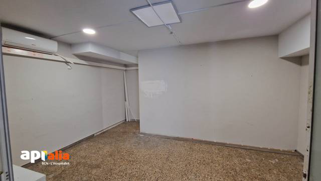Local comercial en Alquiler en Carrer del Pintor Tapiró en La Maternitat i Sant Ramon