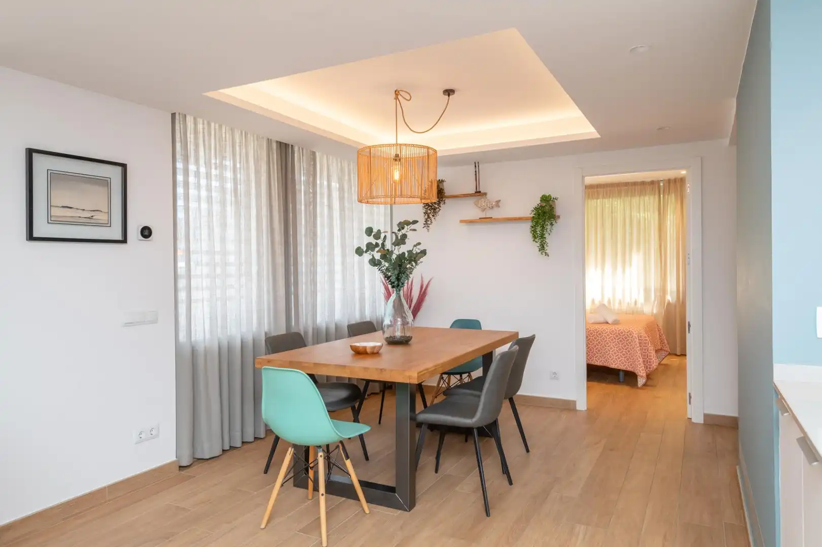 Dining room of Flat for rent in Girona  with Air Conditioner, Heating and Furnished
