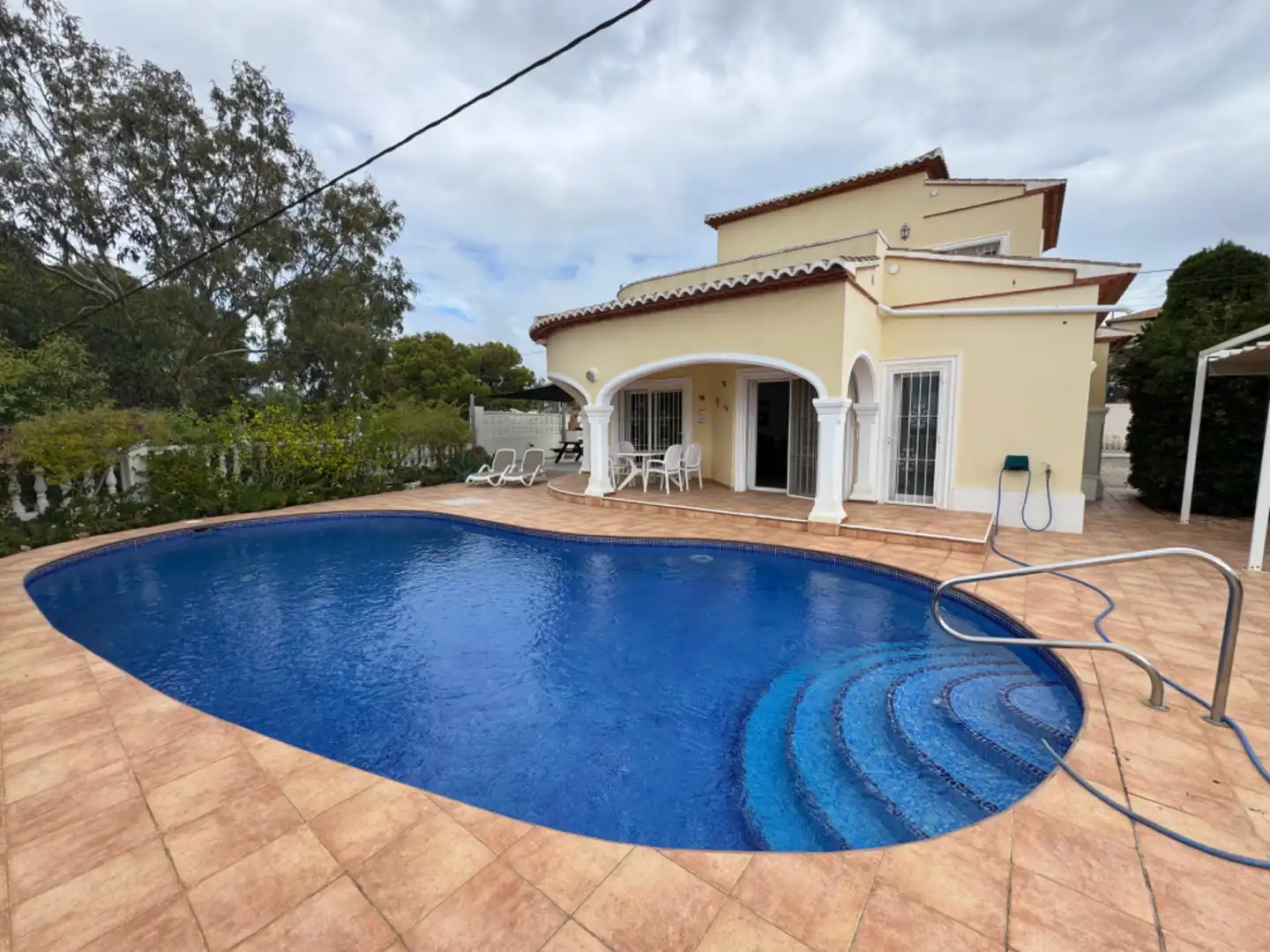 Chalet con piscina en venta en Carrió - La Merced - Los Pinos, imagen 2