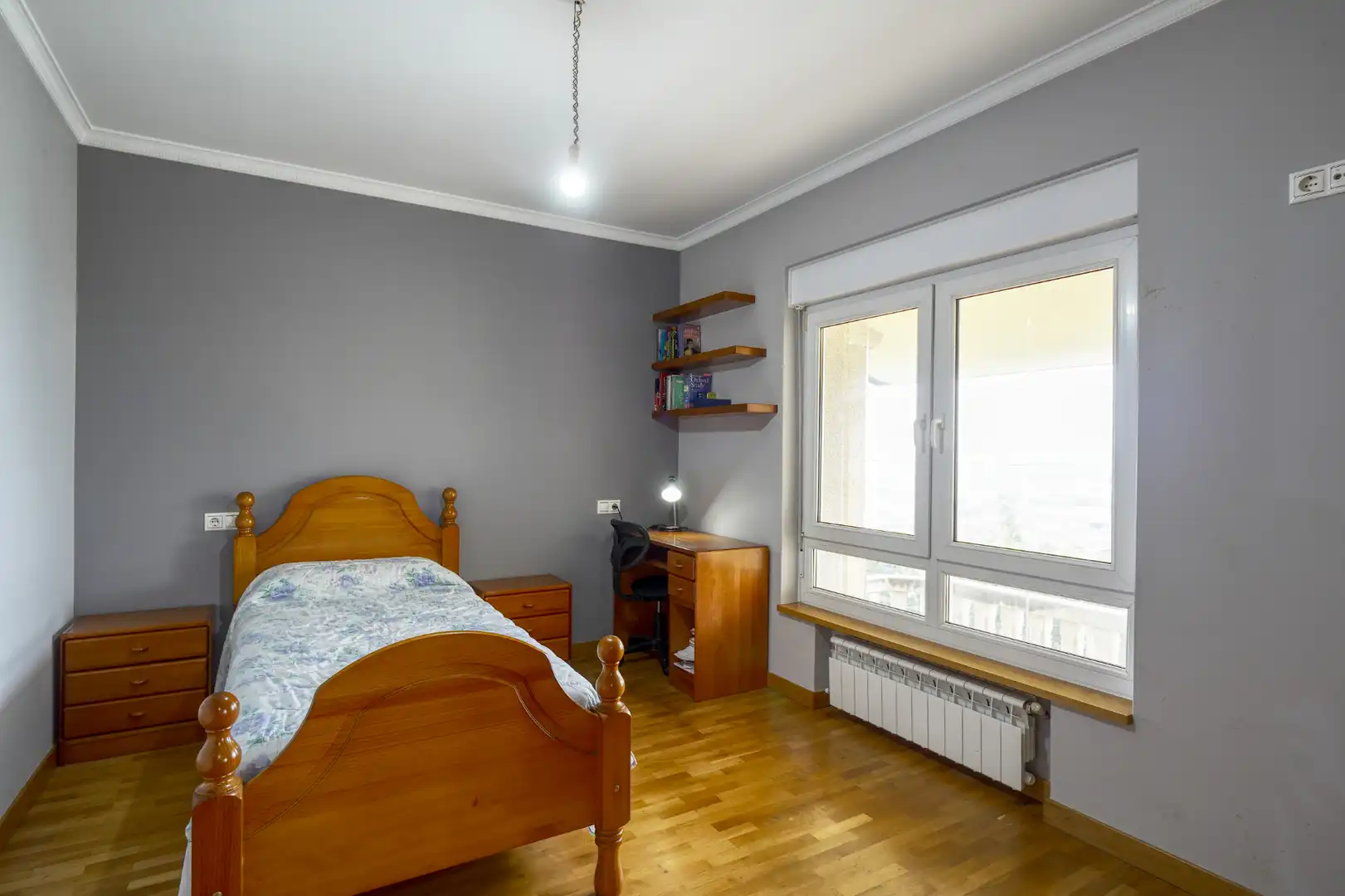 Dormitori de Casa o xalet en venda en Malpica de Bergantiños amb Calefacció, Jardí privat i Parquet