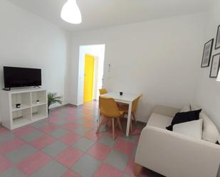 Living room of Flat to rent in  Granada Capital  with Air Conditioner