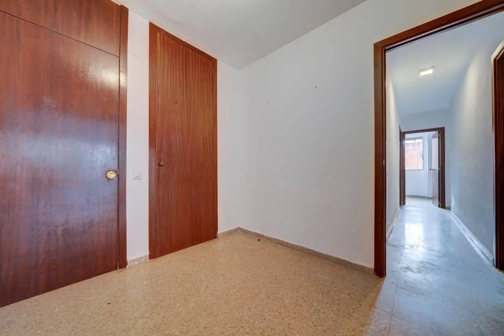 Dormitori de Pis en venda en Paterna amb Aire condicionat, Terrassa i Forn