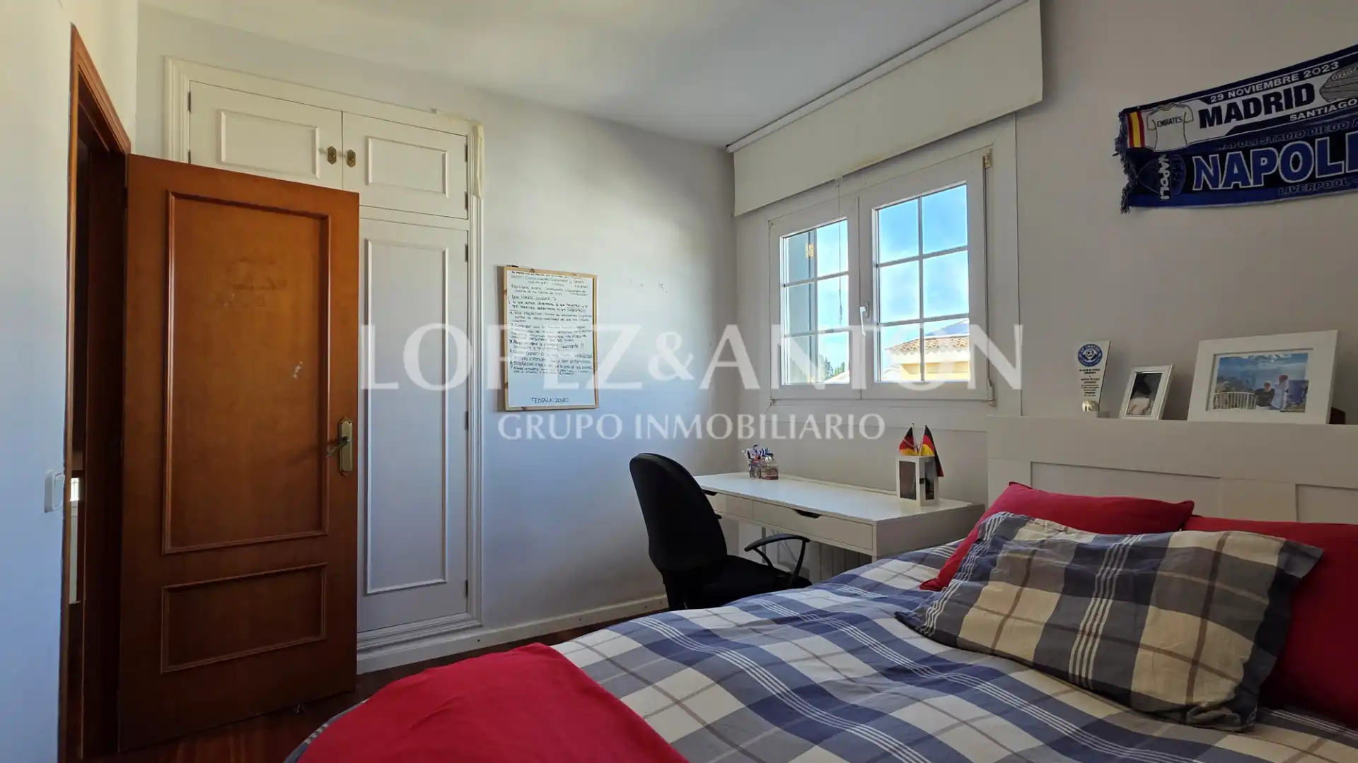 Habitación de Casa o chalet en venta en L'Eliana con Calefacción, Jardín privado y Parquet
