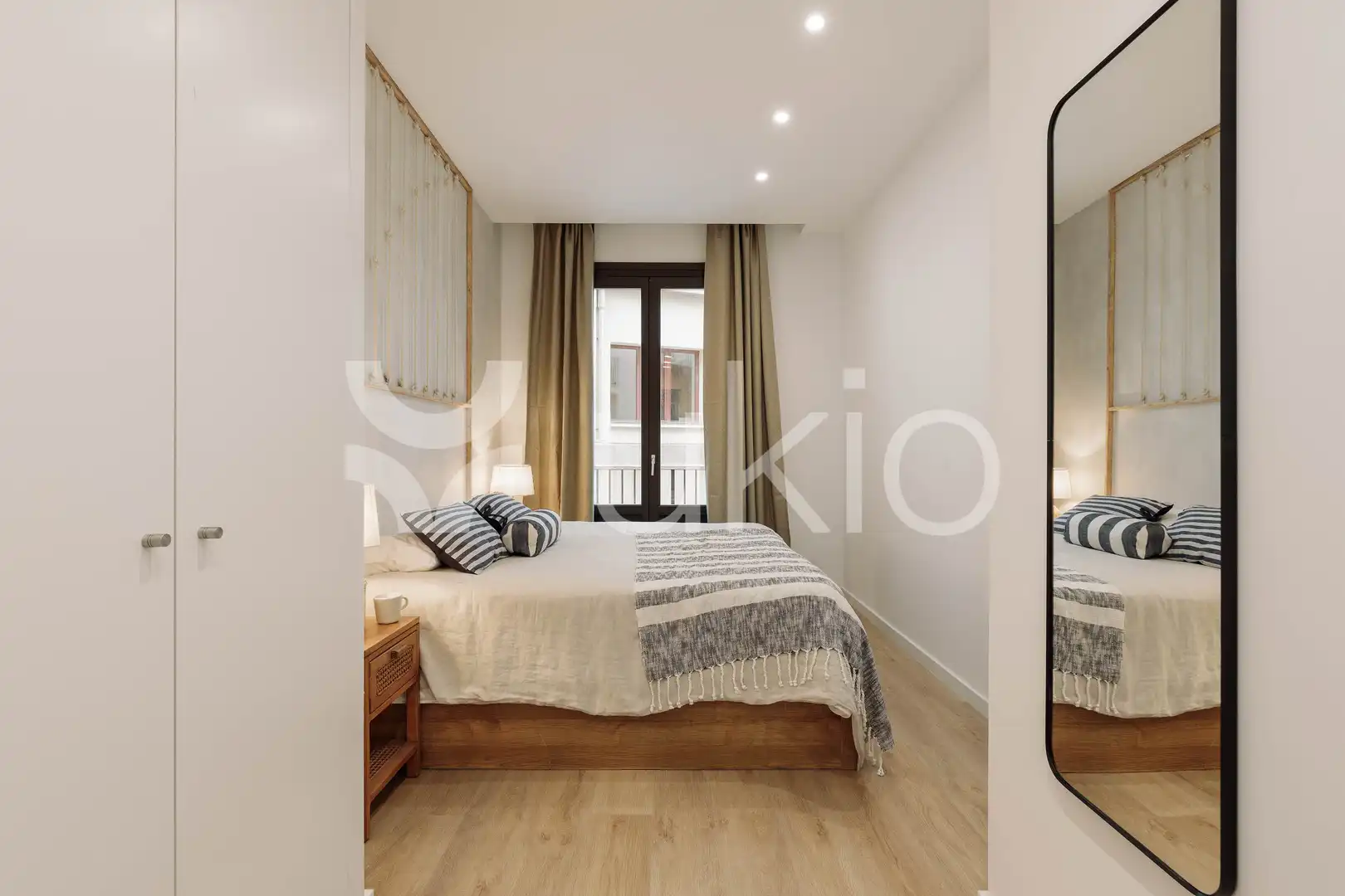 Schlafzimmer von Wohnungen zur Miete in Barcelona mit Klimaanlage, Heizung und Möbliert