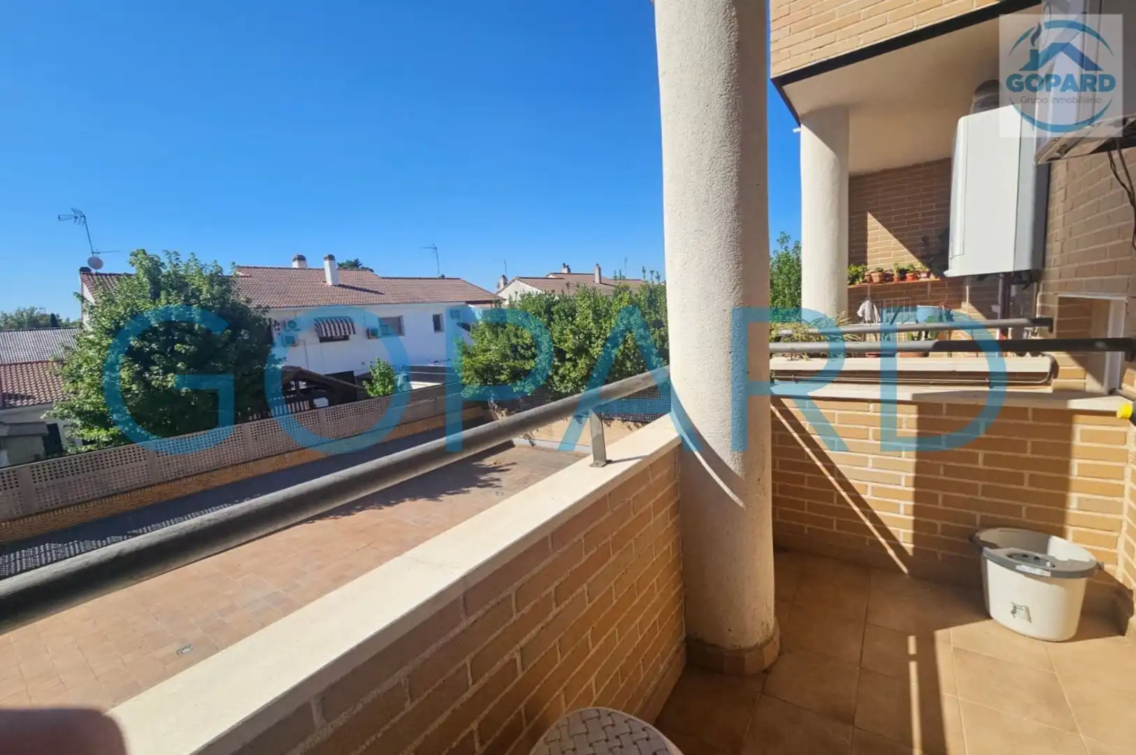 Vista exterior de Pis de lloguer en Villanueva de la Cañada amb Calefacció, Parquet i Terrassa