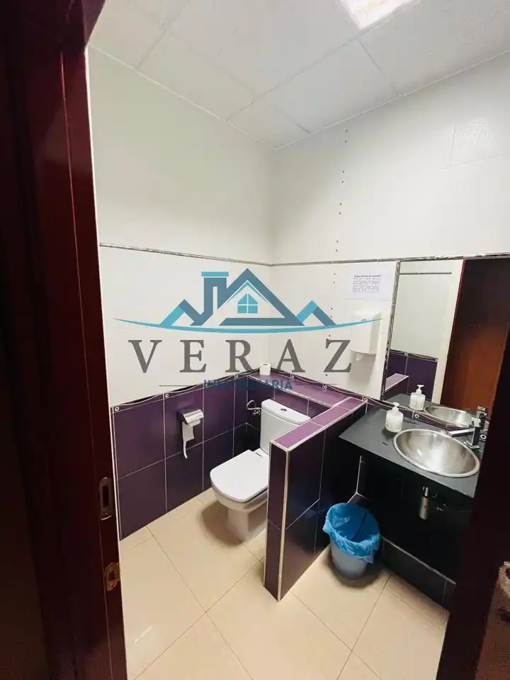 Baño de Local de alquiler en Talavera de la Reina con Aire acondicionado y Amueblado