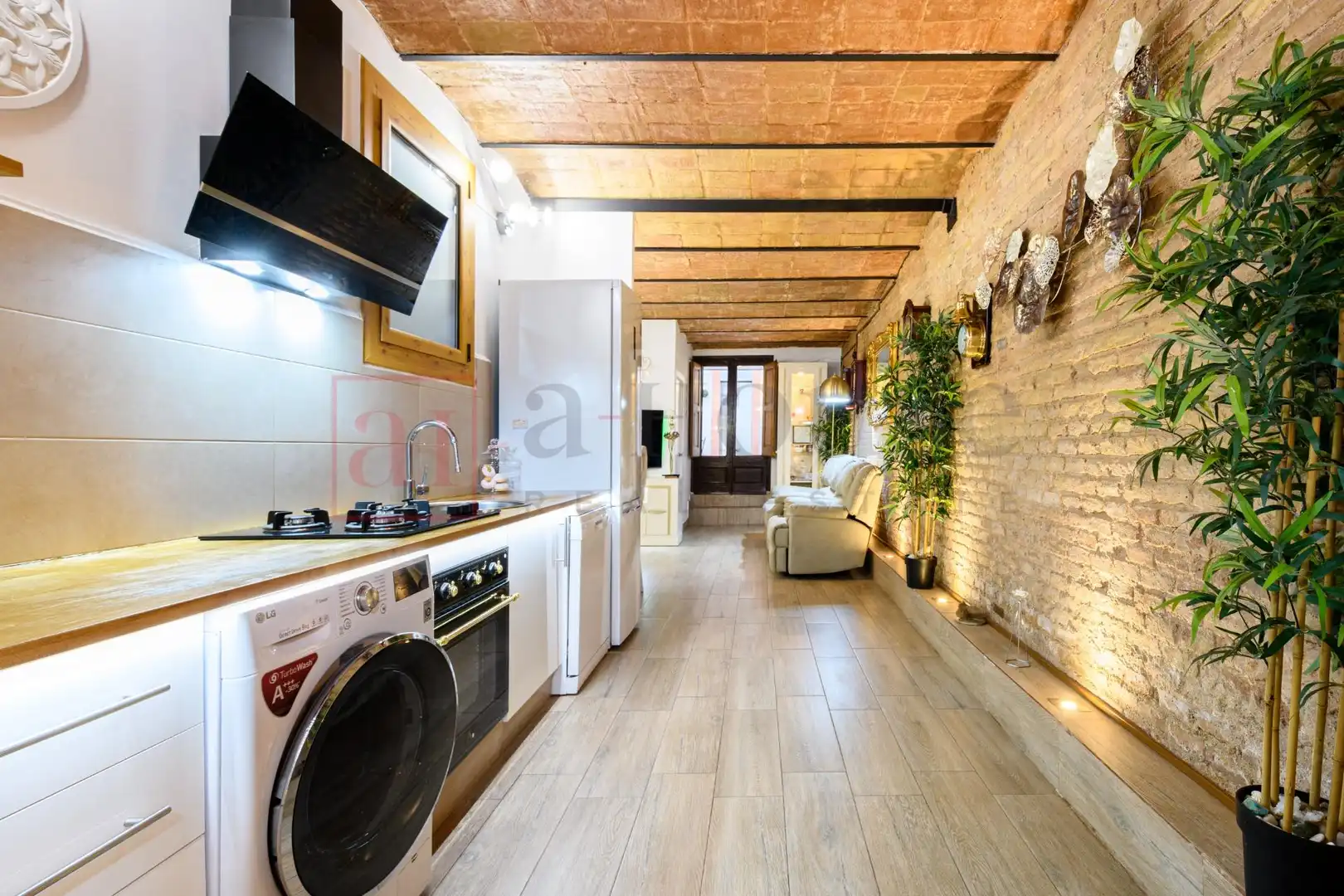 Cuina de Dúplex en venda en Barcelona amb Aire condicionat, Calefacció i Jardí privat