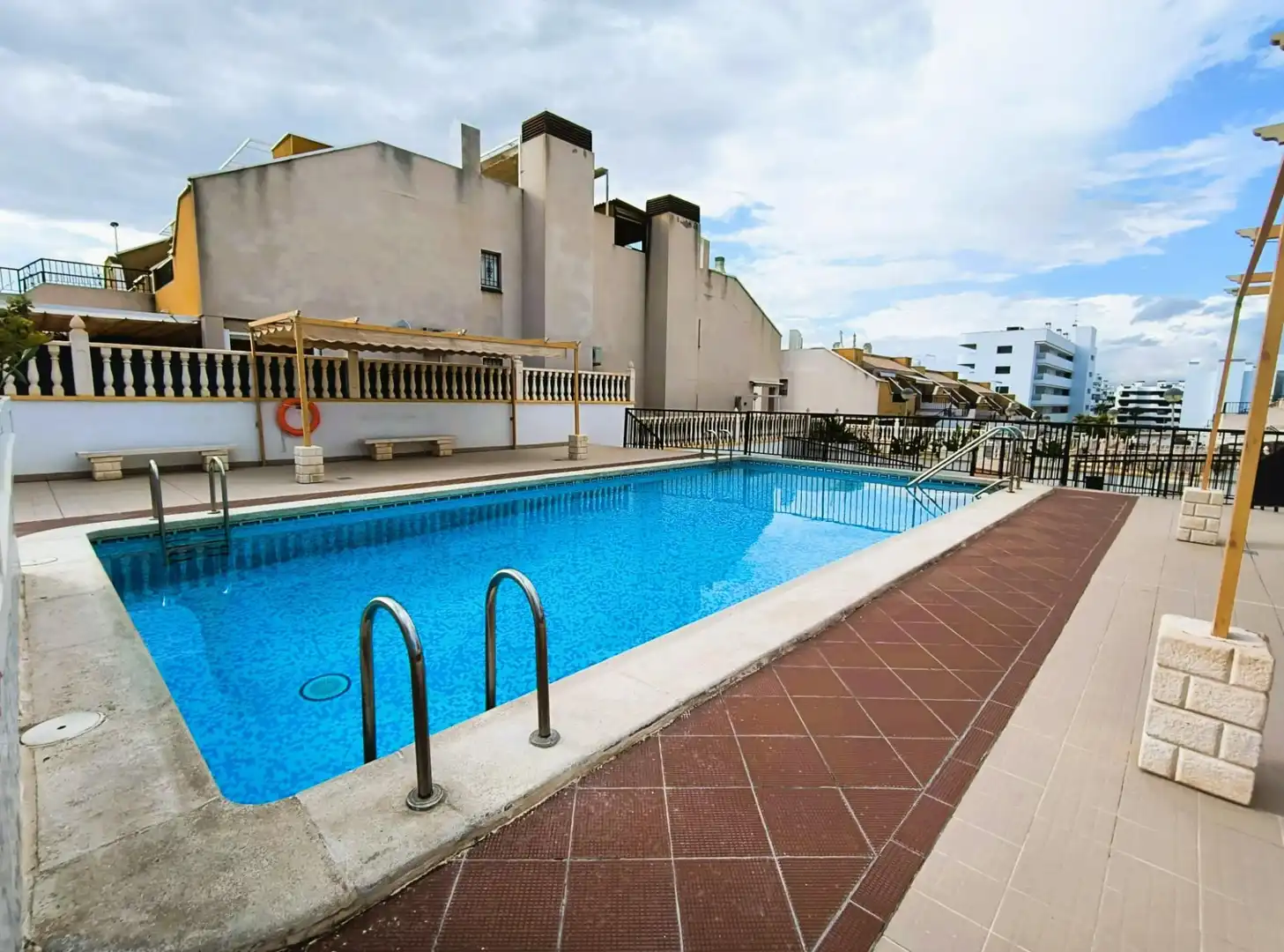 Piscina de Casa o xalet en venda en Elche / Elx amb Aire condicionat, Jardí privat i Terrassa