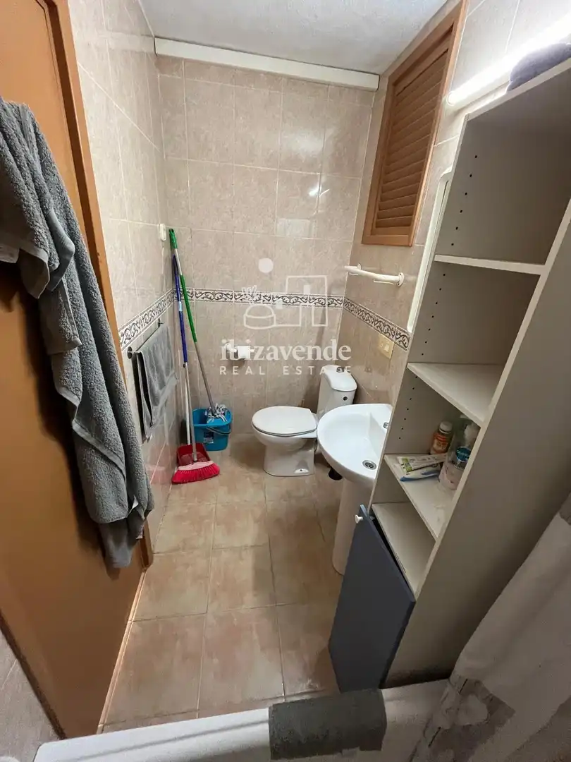 Baño de Piso de alquiler en Sant Joan de Labritja con Piscina, Amueblado y Piscina comunitaria