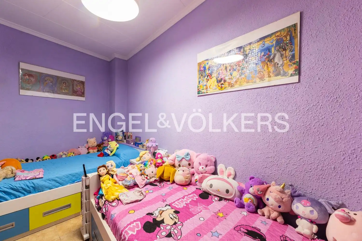 Bedroom of Houses for sale in Valencia  with Heating