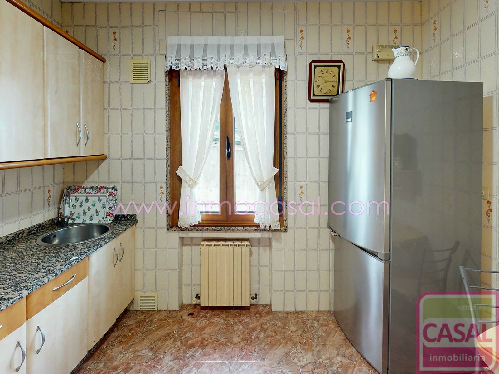 Cuina de Pis en venda en Mieres (Asturias) amb Calefacció, Traster i Moblat