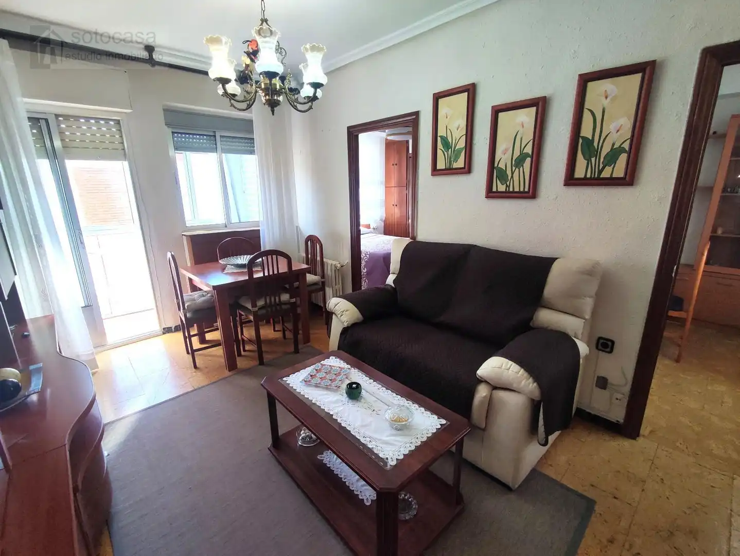 Sala d'estar de Pis en venda en Valladolid amb Calefacció, Terrassa i Alarma