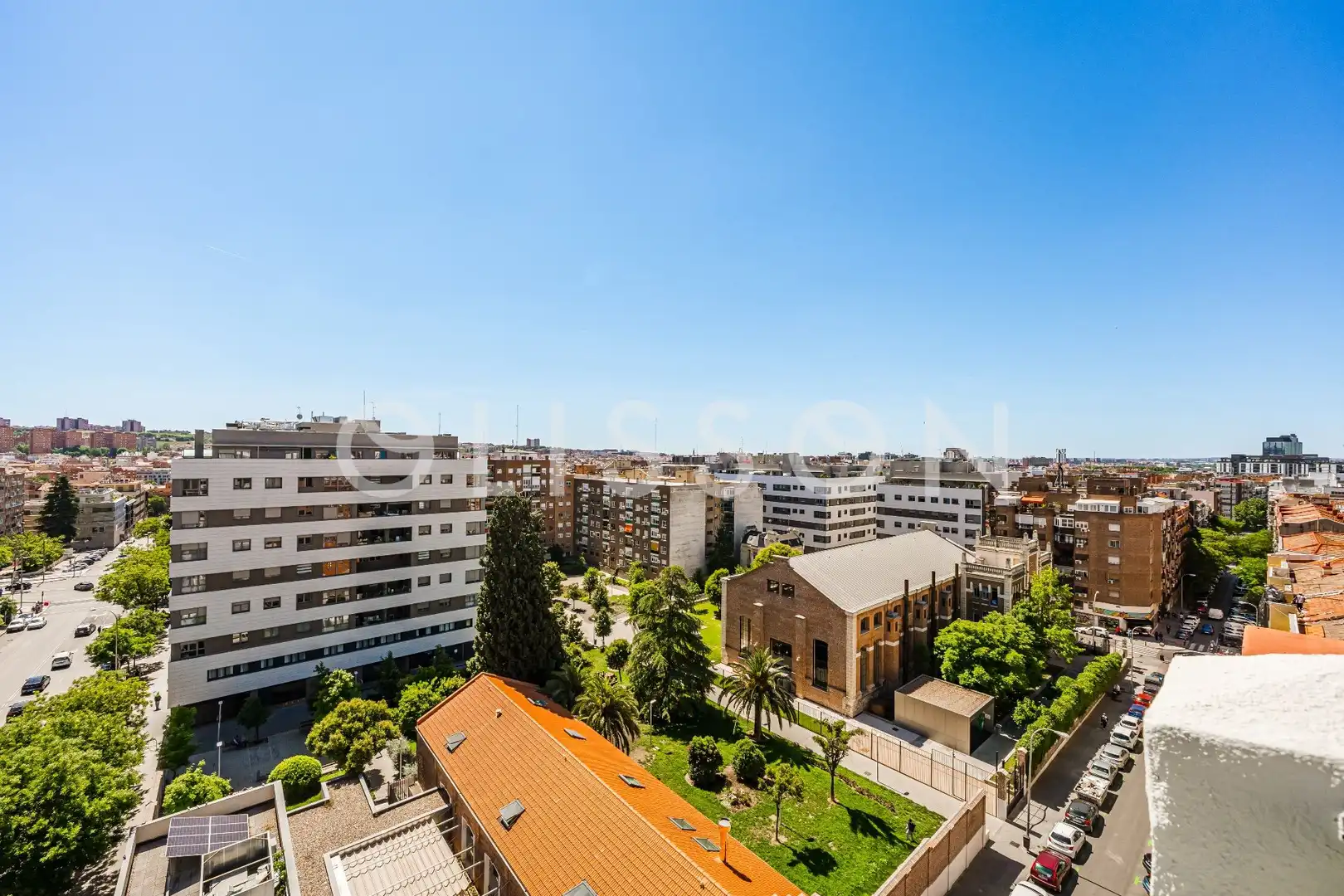 Vista exterior de Piso en venta en Madrid con Aire acondicionado, Calefacción y Jardín privado