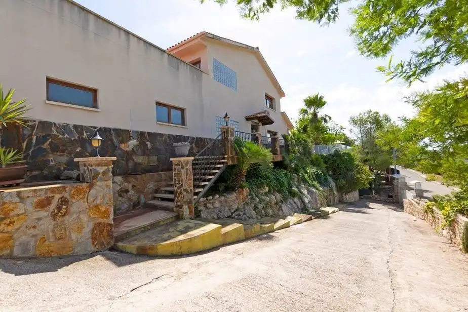Vista exterior de Casa o xalet de lloguer amb opció a compra en Olivella amb Aire condicionat, Calefacció i Jardí privat