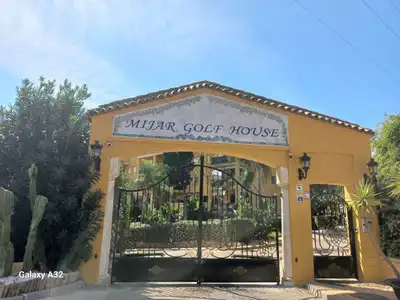 Vista exterior de Apartament en venda en Mijas amb Terrassa
