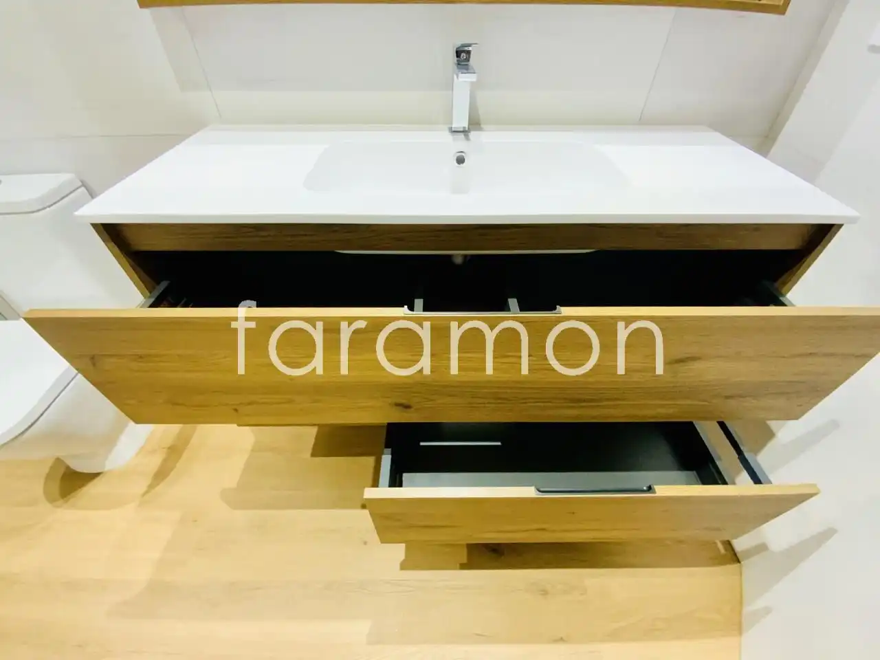 Baño de Piso en venta en Sanxenxo con Terraza, Trastero y Internet