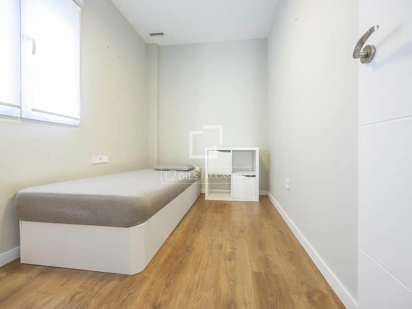 Habitación de Ático de alquiler en Valencia con Aire acondicionado, Parquet y Terraza