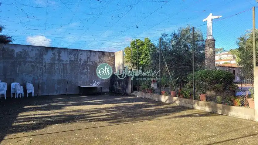 Gebäude zum Verkauf in Valencia de Alcántara