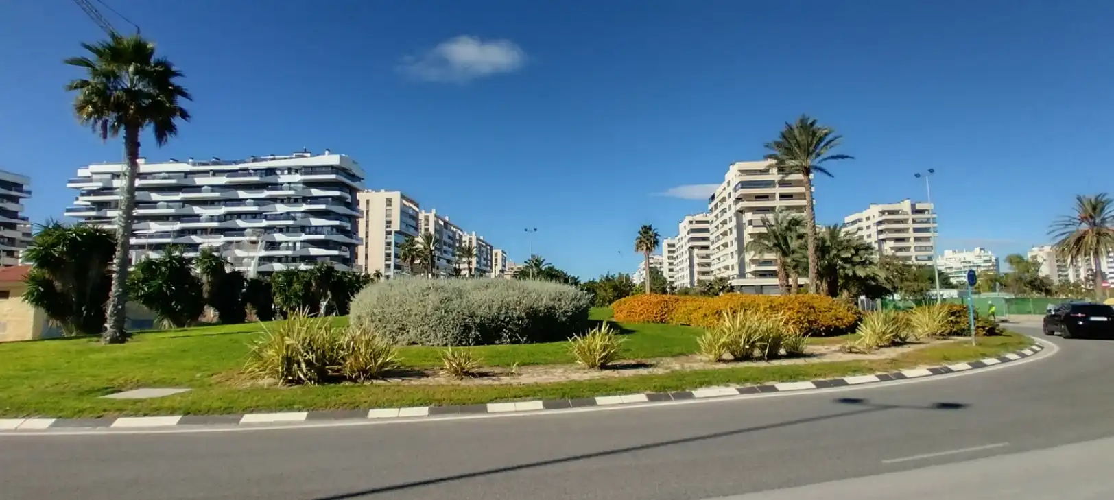 Vista exterior de Apartamento en venta en Alicante / Alacant con Aire acondicionado, Calefacción y Terraza