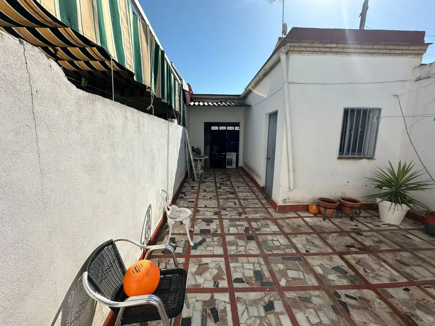 Vista exterior de Casa o chalet en venta en Bormujos con Trastero