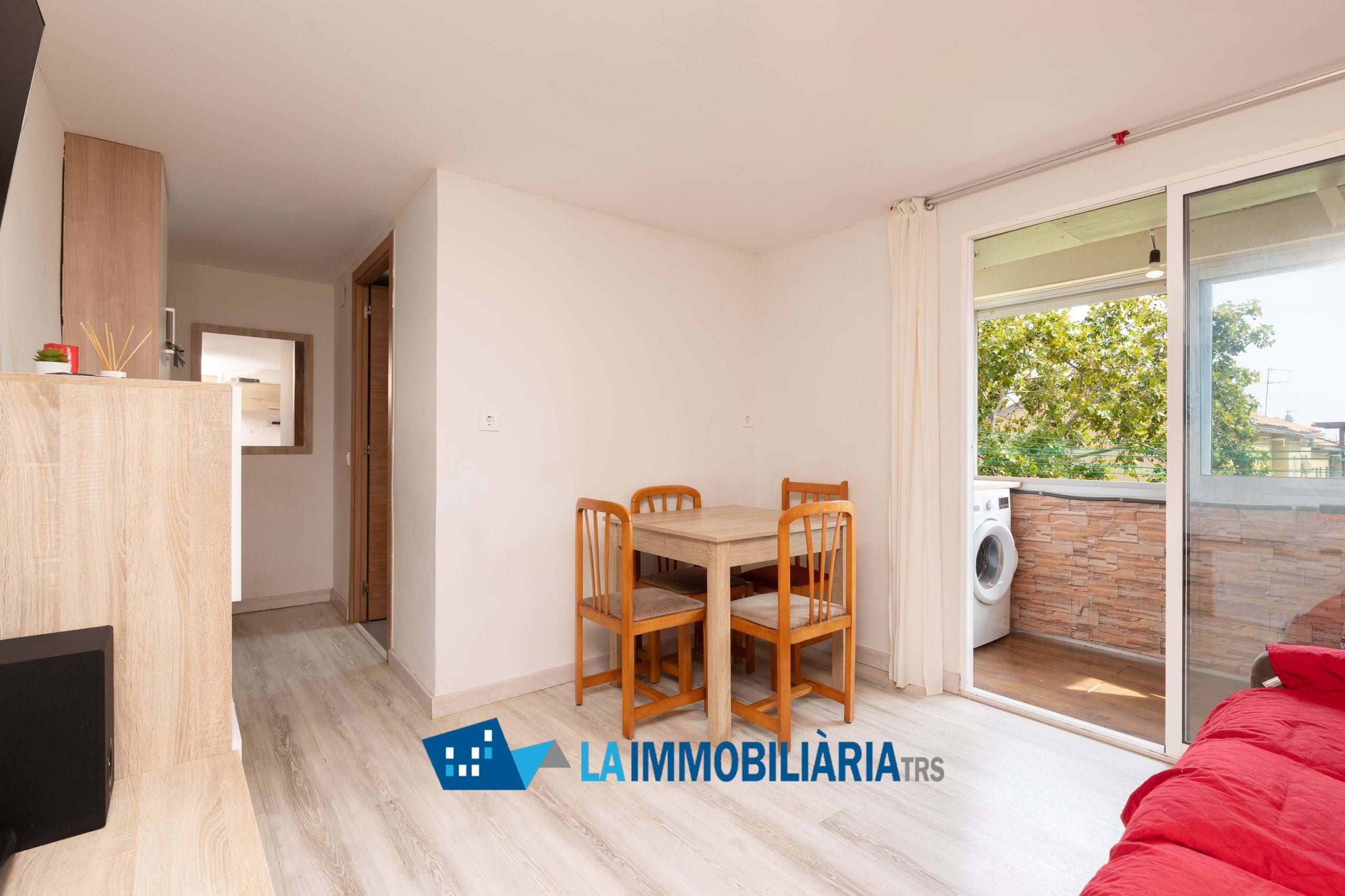 Exterior view of Flat for sale in Terrassa  with Air Conditioner and Balcony