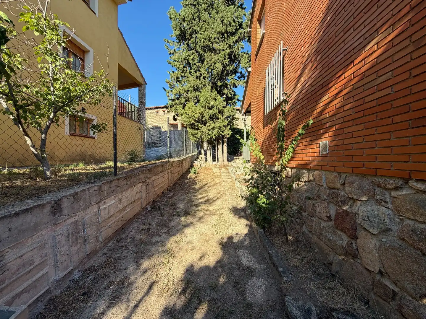 Vista exterior de Casa o chalet en venta en Robledo de Chavela con Calefacción, Jardín privado y Terraza